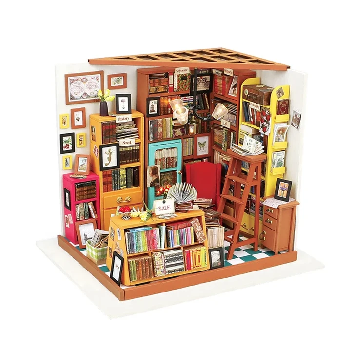 Miniature Houses - Sam's Study