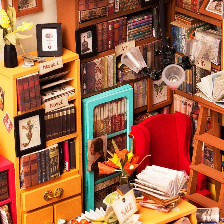 Miniature Houses - Sam's Study