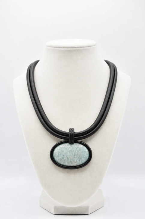 Green Stone Pendant Necklace