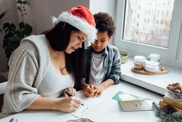 Choosing Art Christmas Cards to Make the Perfect Gift
