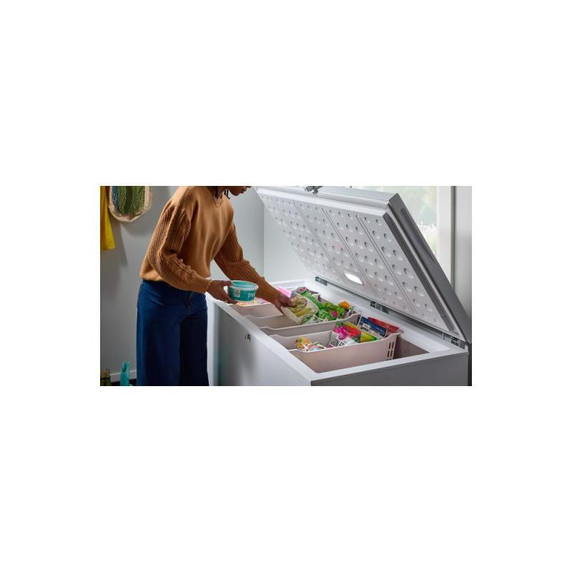 Whirlpool® 16 Cu. Ft. Convertible Chest Freezer with 3 Storage Baskets WZCC5516TW