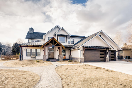 Farmhouse House Plan - Angel Rock 44723 - Front Exterior