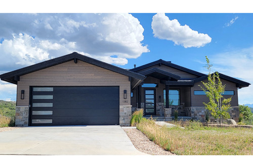 Mountain Rustic House Plan - 19025 - Front Exterior