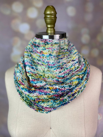 Diagonal Dashes Cowl