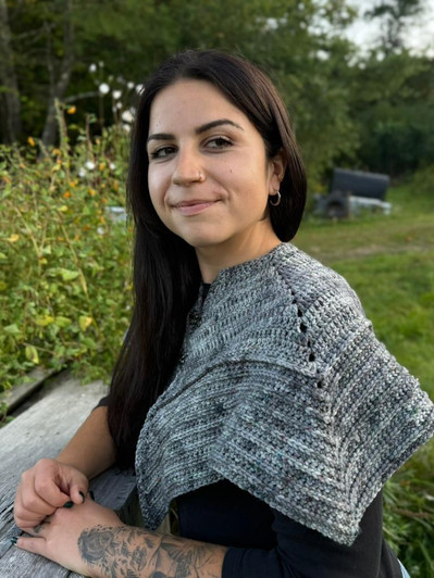 Unfussy, versatile, and soothing to make, the Busy Nothings Capelet is designed for daily wear, offering warmth and ease without frills.