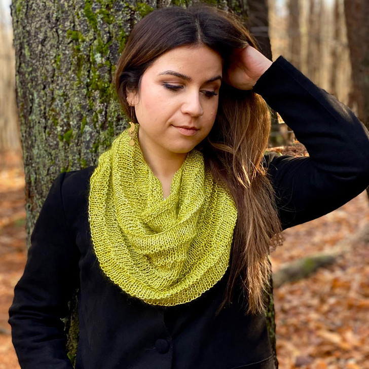 Knitting Patterns @ Wonderland Yarns: Curdova Cowl