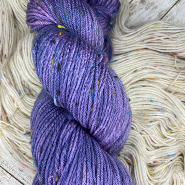 Wonderland Yarns Sprinkles sport, Tonal