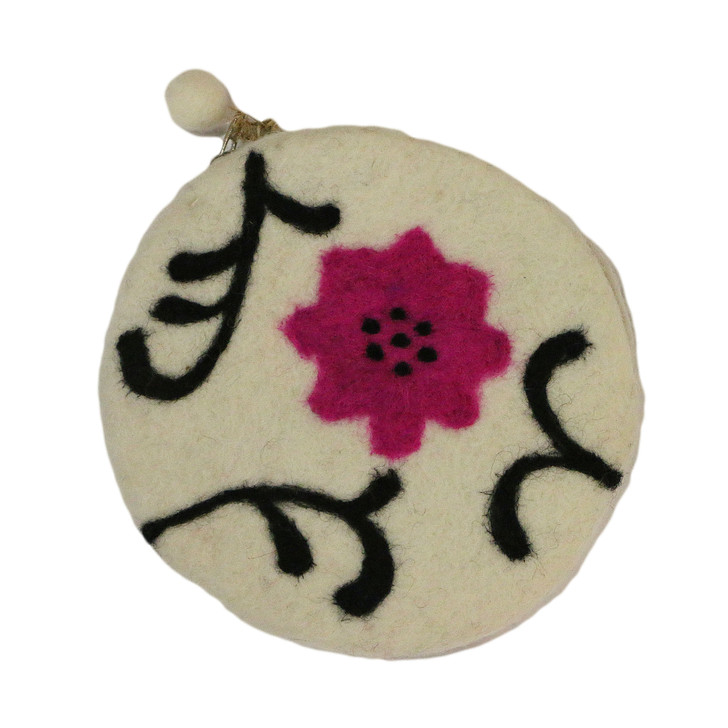Poppy circle notion bags in white.
