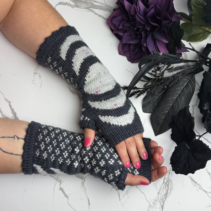 Waxing Poetic Mitts