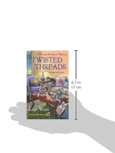 Twisted Threads (A Mainely Needlepoint Mystery)