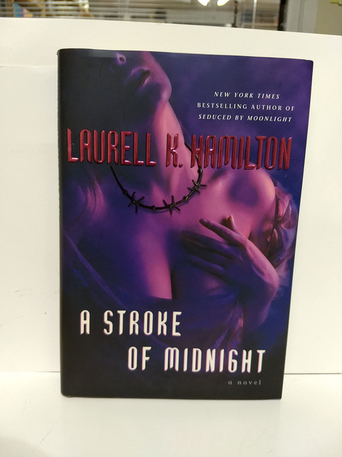 A Stroke of Midnight (Meredith Gentry, Book 4)