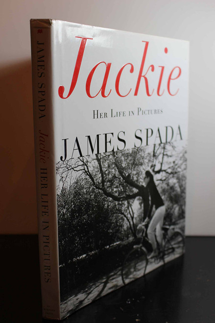 Jackie: Her Life in Pictures