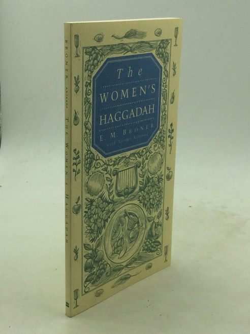 The Women's Haggadah (English, Hebrew and Hebrew Edition)