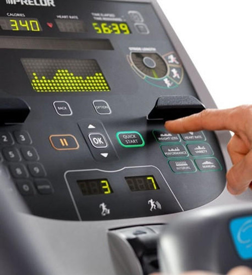 PRECOR AMT 835 W/ P30 CONSOLE   PRECOR AMT 835 W/ P30 CONSOLE