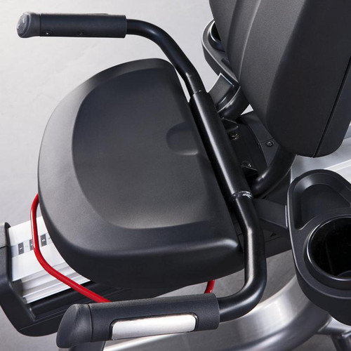 Life Fitness Integrity Life Cycle Recumbent Bike w/ C Console   Life Fitness Integrity Life Cycle Recumbent Bike w/ C Console