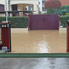 12 Pcs Water Barrier 5 ft x 6.5 Inch Flood Barriers for Home Reusable Absorbent Flooding Prevention Barriers Sandless Sandbags for Home Door Garage B