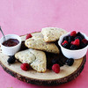 Sticky Fingers Scones Raspberry 15 Ounce