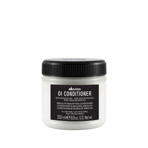 Davines OI Conditioner, Rich Creamy Hydrating Conditioner for All Hair Types - Accelerates Drying, Protects Structure & Adds Shine with Antioxidant R