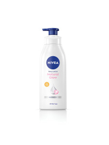 Nivea Natural Glow Cell Repair Body Lotion | With SPF 15 and 50X Vitamin C | 13.52 Fl Oz | Pack of 1