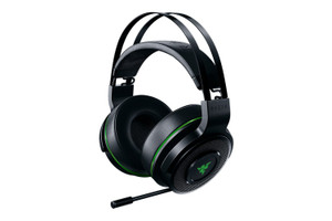 Razer Thresher for Xbox One: Windows Sonic Surround - Lag-Free Wireless Connection - Retractable Digital Microphone - Gaming Headset for PC, Xbox One