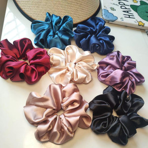 7Pcs Hair Scrunchies for Women Girls, Lengthened Satin Scrunchies for Hair, Soft and Silky Hair Ties Hair Accessories for Women, won't snapped Elasti
