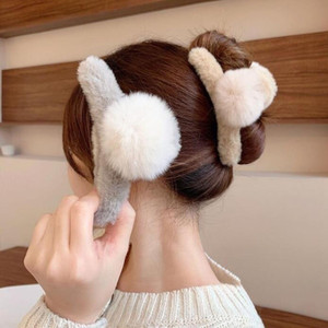 2PCS Pom Pom Faux Fur Hair Clip Large Fluffy Plush Claw Hair Clips for Women Girls Hair Jaw Clips Tiny Hair Winter