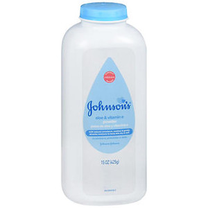 Johnson's Baby Powder, Naturally Derived Cornstarch with Aloe & Vitamin E for Delicate Skin, Hypoallergenic and Free of Parabens, Phthalates, and Dye