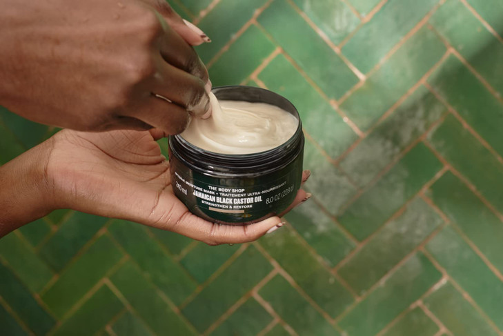 The Body Shop Jamaican Black Castor Oil Hair Mask - Strengthen and Restore For Curls and Coils - Vegan - 8 Oz