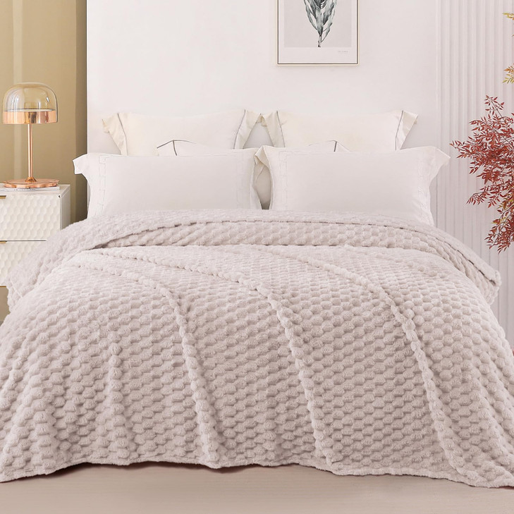 Exclusivo Mezcla Fleece Queen Blanket for Bed, Extra Large Fuzzy Camel Bed Blankets, Soft Cozy Plush Sofa Throws for All Seasons, 90x90 Inches