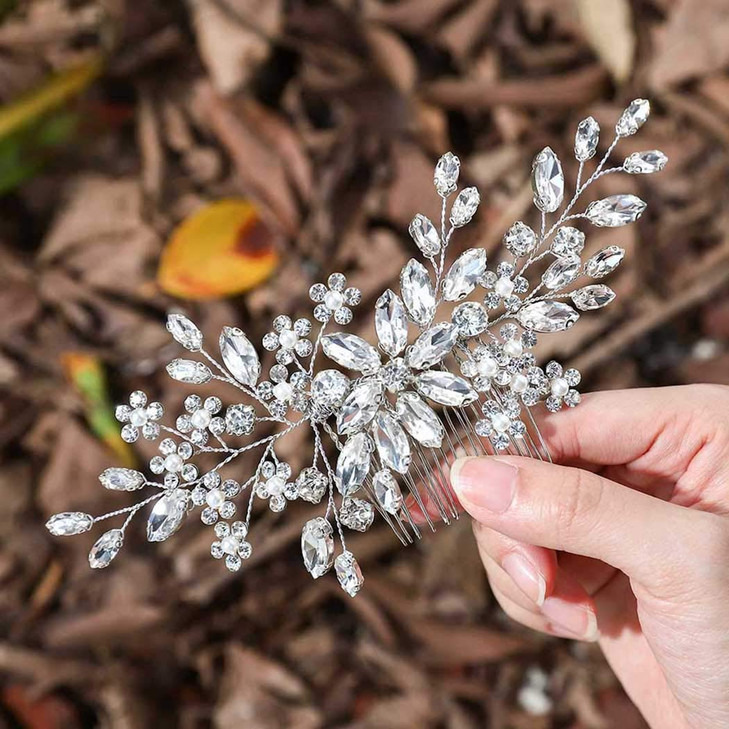 Unsutuo Crystal Bride Wedding Hair Comb Silver Rhinestone Flower Bridal Hair Pieces Pearl Wedding Hair Accessories for Women and Girls(Silver)