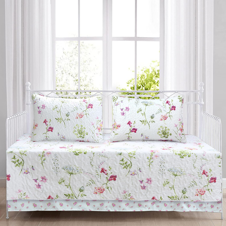 Azalea Floral Chintz Microfiber Reversible DayBed Quilted Bedding Set (Summer Bloom, Daybed - 4 Piece)