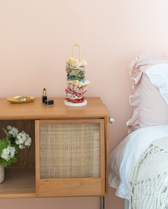 Mkono Scrunchies Holder Stand Hair Accessories Organizer Gold White Metal Scrunchies Tower Hold 25 - 35 Scrunchies Modern Vertical Hair Tie Organizer