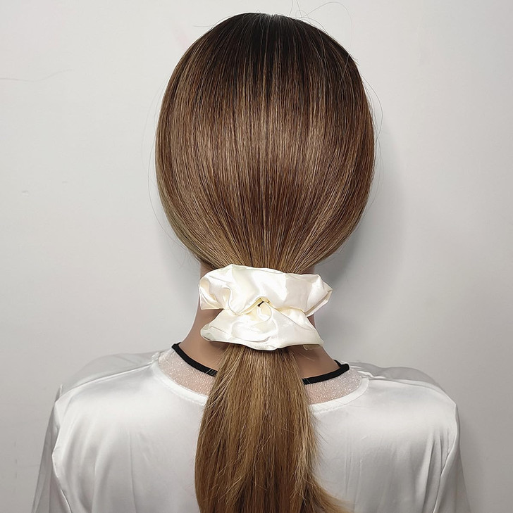 Sufermoe 6 Pcs Satin Silk Hair Scrunchies, 6 Classic Colors, Soft Hair Ties, Fashion Hair Bands, Hair Bow Ropes, Hair Elastic Ponytail Holders for Wo