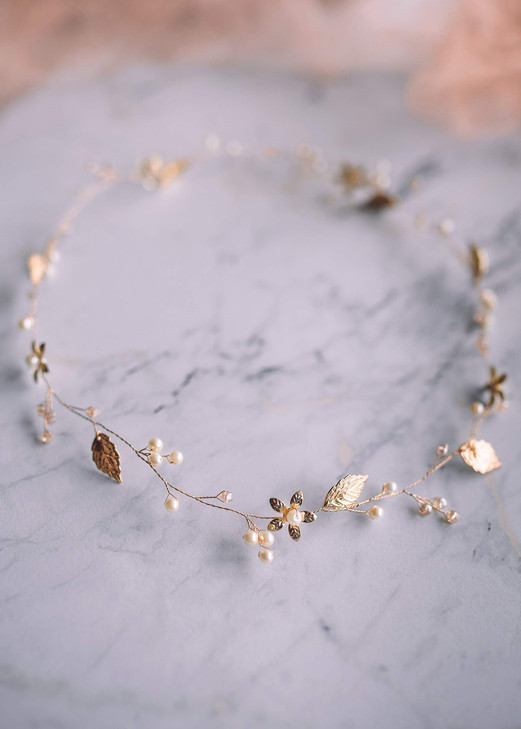 Kercisbeauty Gold Flower Headband Pearl Headpiece Wedding Bridal Hair Vine Hair Piece for Brides Women Handmade Jewelry Leaf Tiara