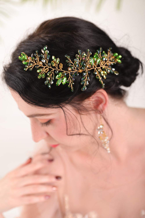 BERYUAN Green Crystal Rhinestone Hair Vine Emerald Hair Vine for Wedding Women and Girls Teardrop Green Crystal Rhinestone Hair Accessories for Bride