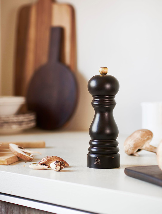 Peugeot Made in France- Paris u'Select Manual Pepper Mill - Adjustable Grinder -PEFC Certified Beechwood, 18 cm - 7 in. Chocolate
