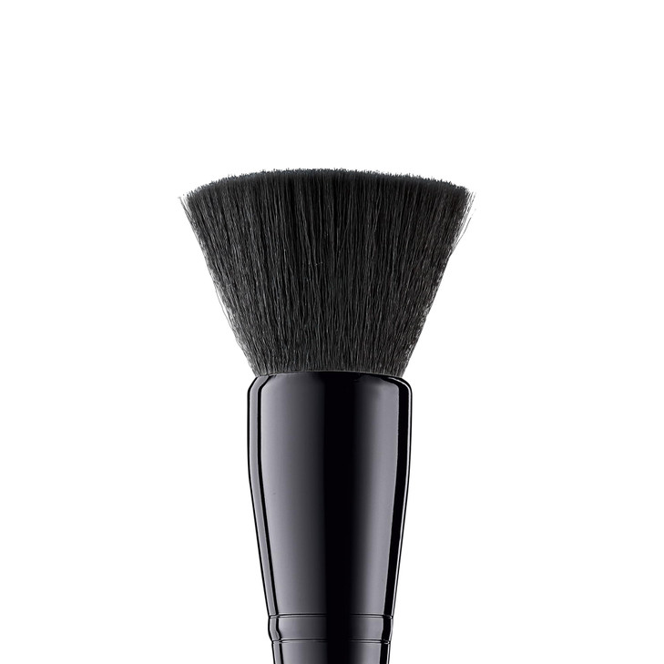 e.l.f. Powder Brush, Versatile Makeup Brush For Powder Or Blush, Creates A Sculpted Look, Made With Synthetic Bristles, Vegan & Cruelty-Free