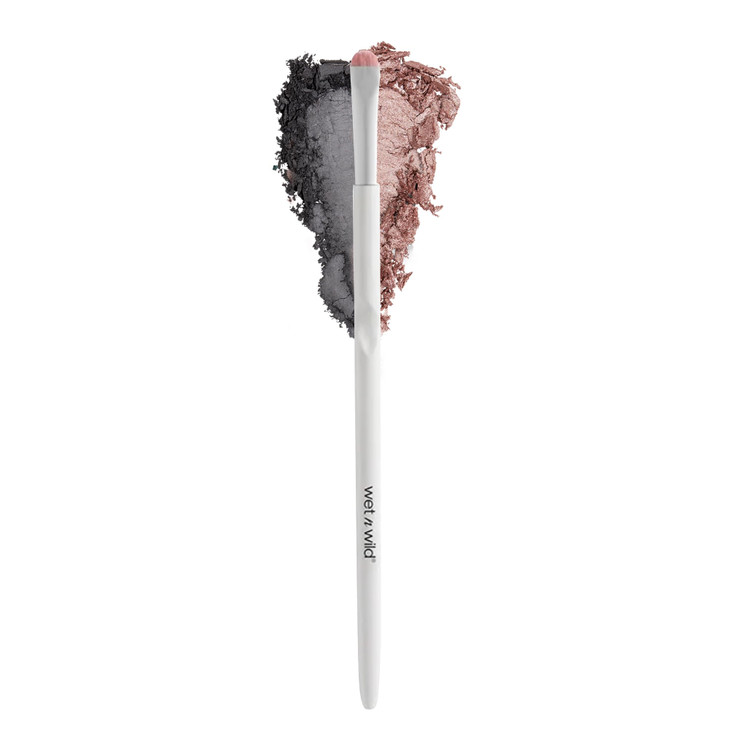 wet n wild Eyeshadow Brush, Ultimate Ultra, Thin Synthetic Polymax, Precision Coverage, Ergonomic Handle for Comfortable Precision Control , Cruelty-