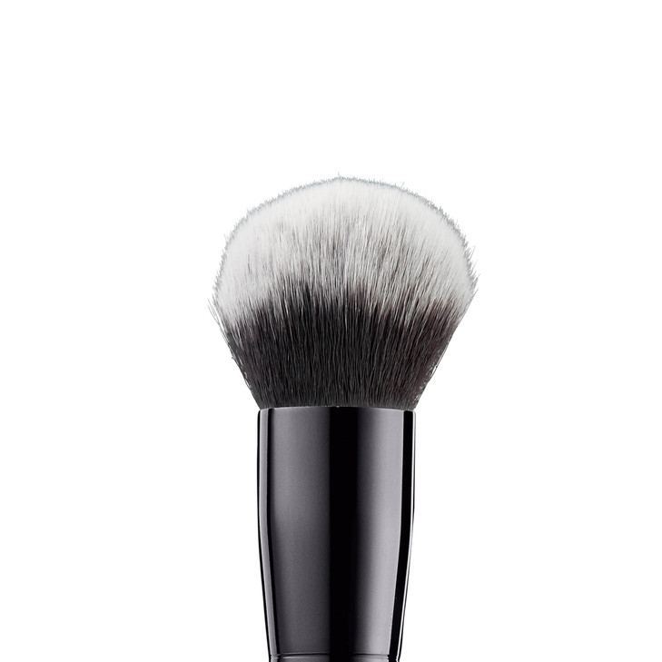 e.l.f. Buffing Foundation Brush, Tapered Makeup Brush For A Seamless-Looking Finish & Even Coverage, Vegan & Cruelty-Free