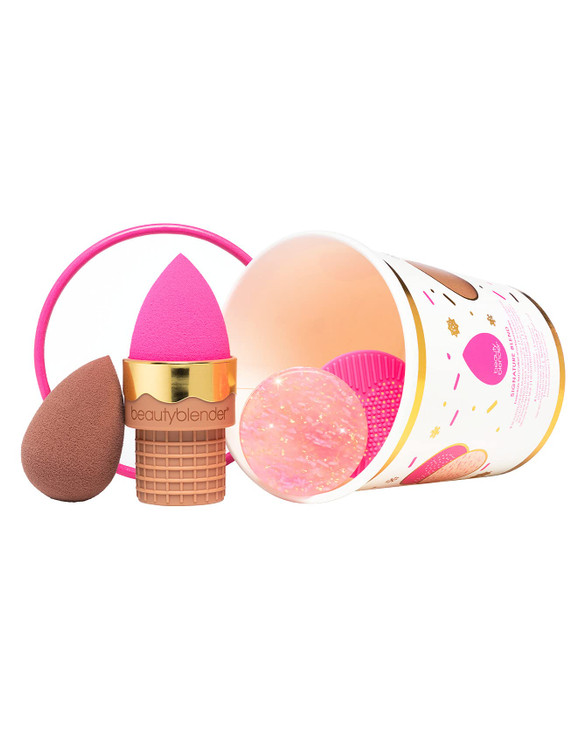 Beautyblender® | Signature Blend Essentials Set, with 2 Beautyblender® sponges for foundations and Powders, Blendercleanser® and Silicone Scrub Mat a