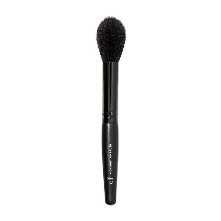 e.l.f. Highlighter Brush, Soft, Tapered Makeup Brush To Highlight & Strobe, Gives Skin An Illuminating Glow, Vegan & Cruelty-Free
