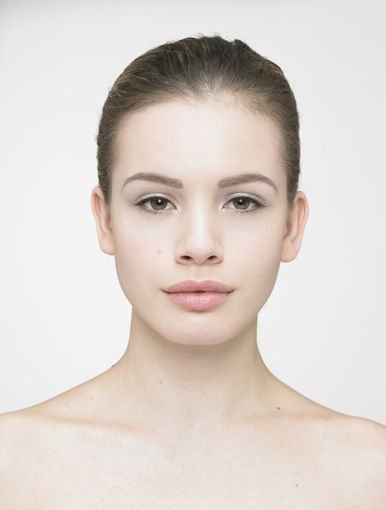 Eylure Naturals No. 031 Reusable Eyelashes, Adhesive Included, 1 Pair