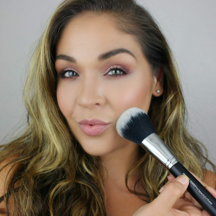 Large Finishing Powder Makeup Brush - Big Fluffy Domed Powder Make Up Brushes for Full Face, Body Bronzer Contouring, Loose, Mineral, Compact, Transl