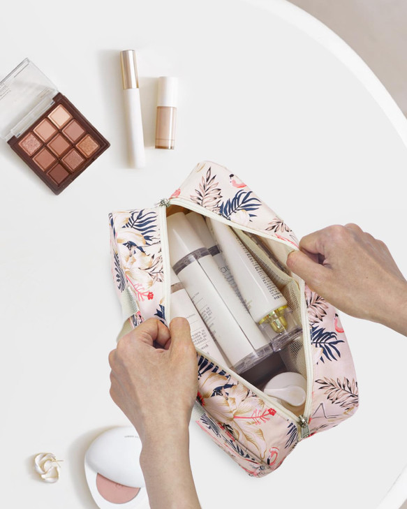 Full Size Toiletry Bag Women Large Cosmetic Bag Travel Makeup Bag Organizer Medicine Bag for Toiletries Essentials Accessories (Large, Beige Flamingo