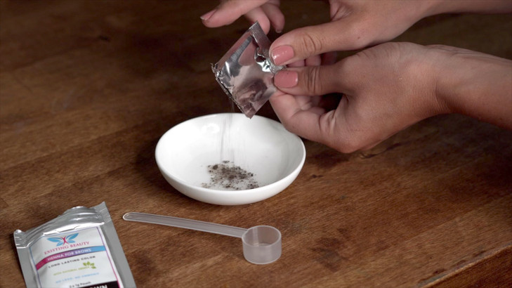 Medium Brown Eyebrow Henna Tint for Eyebrow Color- Professional Henna Brow Kit Including Use Instructions and Mixing Bowl 3x 1g Packets Brow Dye by E