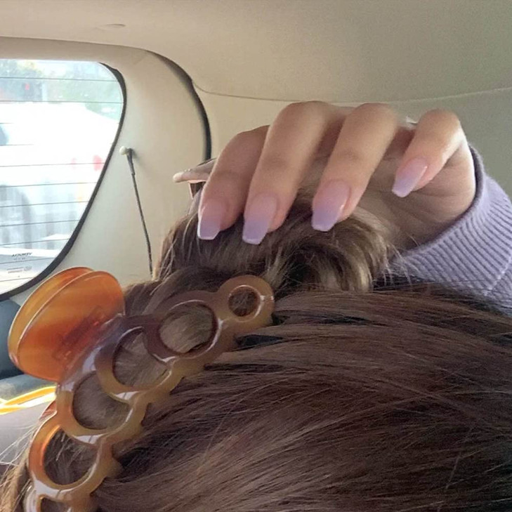 YoYoee Press on Nails Medium Lengh Gradient Acrylic Square Fake Nails Tips Full Cover Amber False Nails for Women and Girls 24Pcs