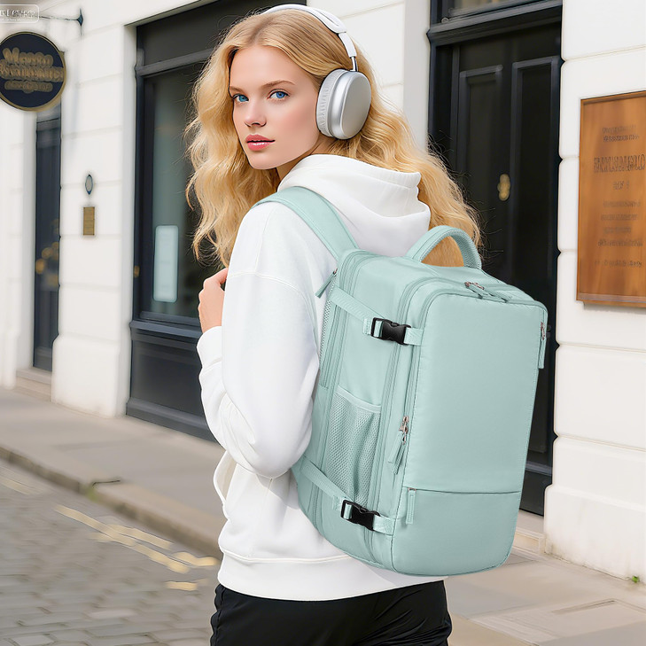 Beraliy Large Travel Backpack for Women Airline Approved, Carry On Backpack, 17 Inch Laptop Backpack, Personal Item Bag Casual Daypack Backpacks, Min