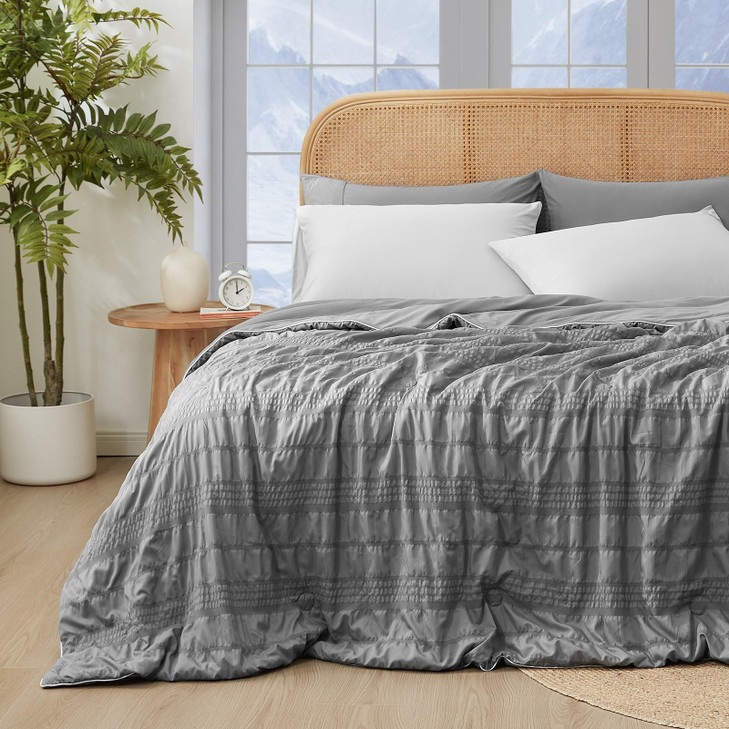 Cozy Bliss Seersucker Cooling Comforter Queen Size, Q-Max 0.4 Reversible Lightweight Cooling Blanket, Breathable Silk Smooth Summer Bedding Quilt for