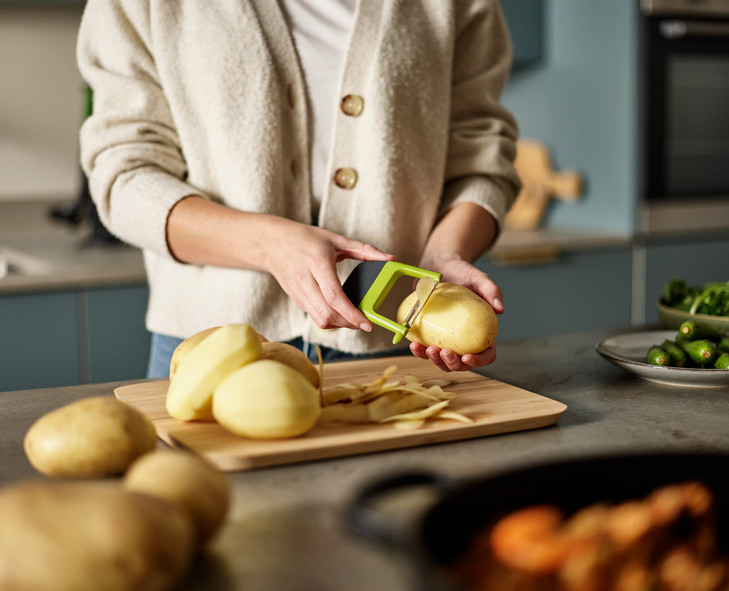 Joseph Joseph Duo Easy-Grip Straight Potato and Vegetable Kitchen Peeler, Green