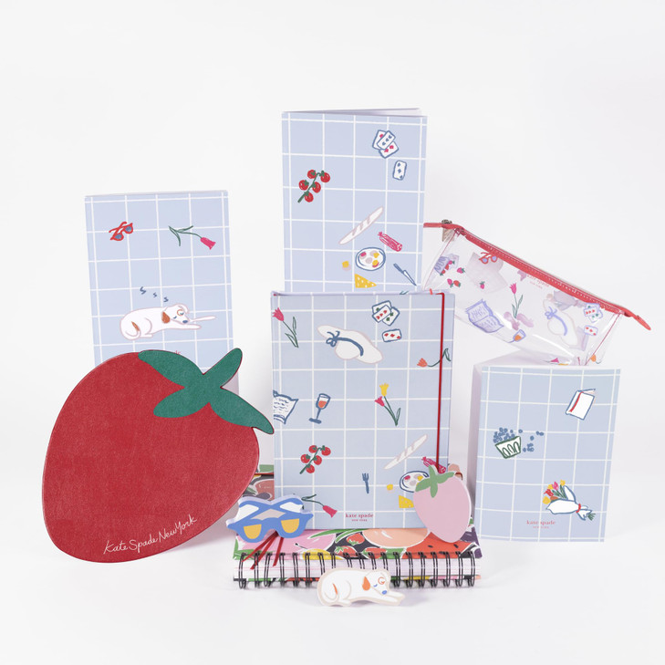 kate spade new york Leatherette Mouse Pad, 10.75" x 7.75" Mouse Mat with Non-Slip Back, Cute Mouse Pad for Office Desk (Strawberry)